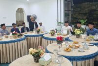 Wali Kota Sungai Penuh Alfin, S.H., bersama Wakil Wali Kota Azhar Hamzah menyambut hangat rombongan pengurus Persatuan Keluarga Pesisir Selatan (PKPS) pada Jumat malam (16/10).(istimewa)