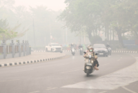 Tips aman berkendara di tengah kabut asap karhutla.(poto: istimewa).