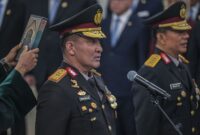 Presiden Prabowo Subianto resmi mengganti posisi pucuk Korps Bhayangkara dari Jenderal Polisi Listyo Sigit Prabowo kepada Jenderal Polisi Suyudi Ario Seto.(poto: kompas.com).