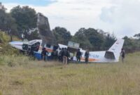 Pesawat Asian One Air seri PK LTF mengalami kecelakaan tunggal saat mendarat di Bandara Bilorai, Kabupaten Intan Jaya, Papua Tengah, Sabtu (24/10/2026) pagi.(poto: kompas.com).