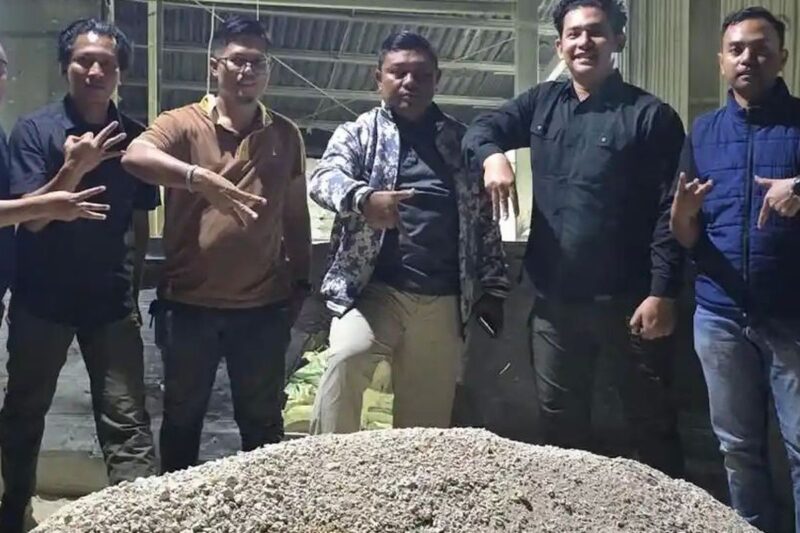 Dugaan adanya produksi pupuk palsu ditemukan di Kampung Cisaladah RT 03/RW 01, Desa Gunung Masigit, Kecamatan Cipatat, Kabupaten Bandung Barat (KBB), Jawa Barat.(poto: kompas.com).