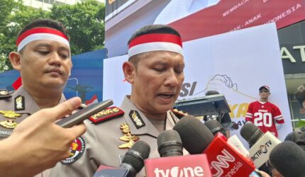 Polda Metro Jaya meminta maaf usai polisi adang jurnalis liput demo di HI. Insiden ini jadi pengingat jaminan hukum kebebasan pers di lapangan.