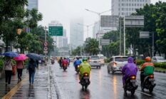 Prakiraan Cuaca Indonesia Hari Ini: BMKG Rilis Wilayah Hujan dan Kabut