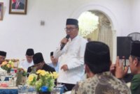 Wali Kota Sungai Penuh Alfin, S.H., silaturahmi bersama Kafilah Kota Sungai Penuh yang akan mengikuti Musabaqah Tilawatil Qur’an (MTQ) ke-55 Tingkat Provinsi Jambi, Selasa malam (6/10).(poto: istimewa). 