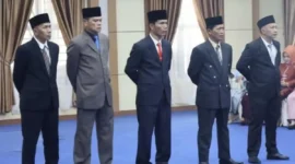 Wakil Wali Kota Sungai Penuh Azhar Hamzah resmi melantik lima pejabat eselon II di Aula Kantor Wali Kota pada Rabu, 21 Oktober 2026.(poto: istimewa).