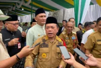 Gubernur Jambi Al Haris menghadiri rapat paripurna istimewa HUT Kabupaten Sarolangun ke-27 secara langsung pada Senin (12/10).(poto: metrojambi.com).