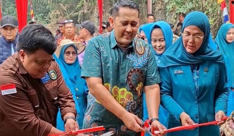 Pemerintah Kabupaten Merangin menggelar peringatan puncak HKG PKK Merangin ke-54 di Desa Tiangko, Kecamatan Sungai Manau, pada Sabtu (3/10).(poto: kominfo).