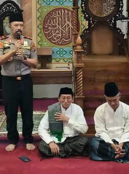 Wakapolda Jambi Hadiri Pengajian Al-Hidayah, Ajak Warga Jaga Kamtibmas