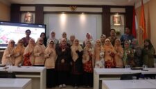 DWP FEB UNJA bekali ibu-ibu pelaku UMKM literasi keamanan digital agar transaksi daring aman dan terhindar dari potensi kejahatan siber.(poto: unja.ac.id).