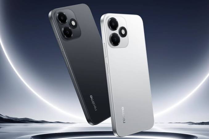 Ilustrasi: Desain modern Realme P4s Lite varian warna Nebula Black & Moonlight Silver dengan baterai 7.000 mAh.(poto: AI).